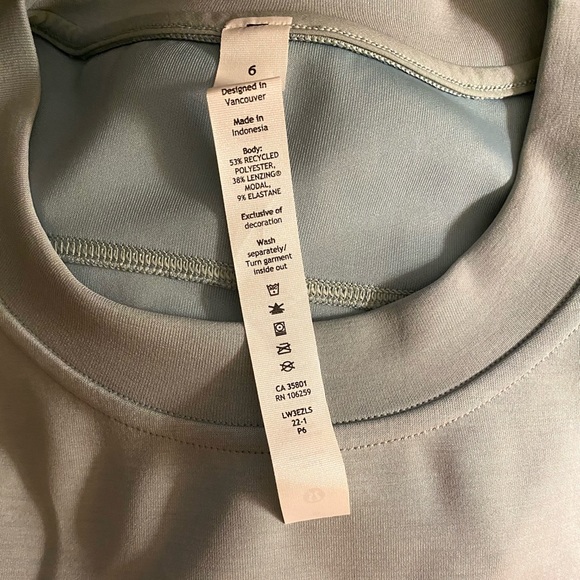 Lululemon Perfectly Oversized Crew Softstreme in Silver Blue SIZE 6 POC NWT - Picture 7 of 14
